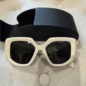 Chic White Sunglasses